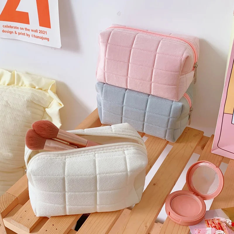 Cute Plush Makeup Bag for Women Zipper Large Solid Color Cosmetic Bag Travel Make Up Toiletry Bag Washing Pouch Plush Pen Pouch