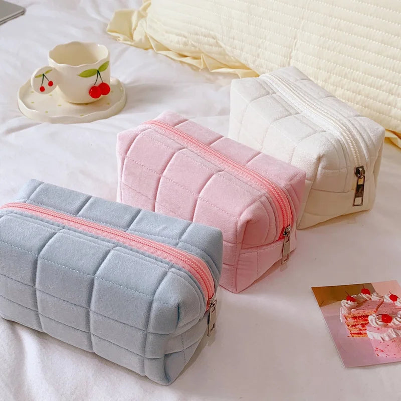 Cute Plush Makeup Bag for Women Zipper Large Solid Color Cosmetic Bag Travel Make Up Toiletry Bag Washing Pouch Plush Pen Pouch