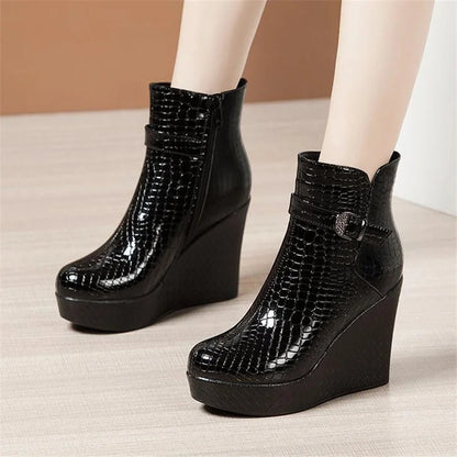 YAERNI New spring Autumn Women Ankle Boots Women wedge platform high heels Boots Solid Lace-up Fashion Ladies shoes Plus size