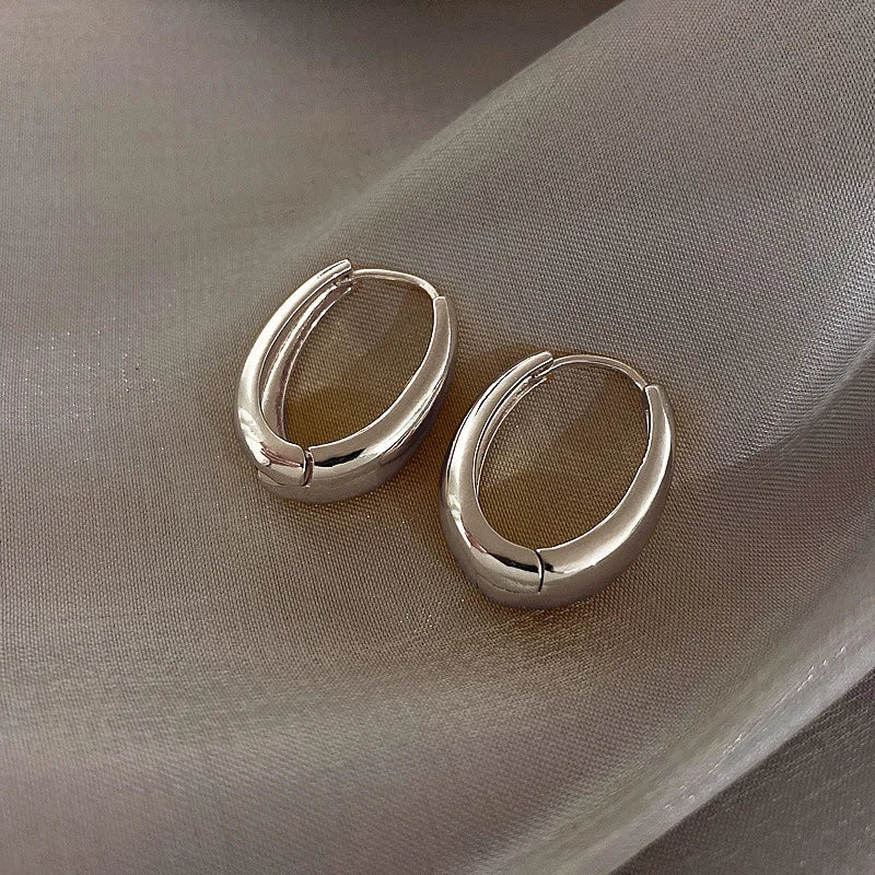 2024 New Classic Copper Alloy Smooth Metal Hoop Earrings For Woman Fashion Korean Jewelry Temperament Girl's Daily Wear earrings