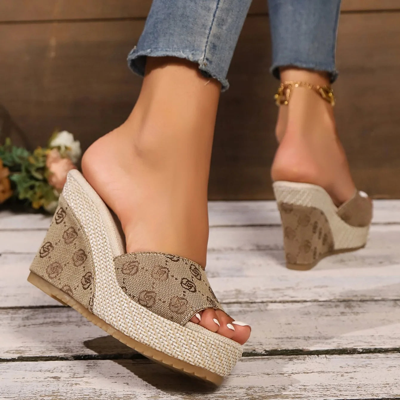 Women Wedges Slippers 2024 Summer New High Heels Women Sandals Shallow Outdoor Beach Platform Slippers Comfortable Slides Women